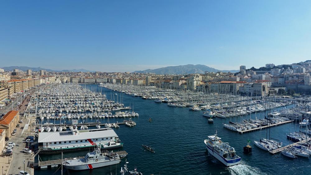 Panoramic View of Vieux-Port de Marseille wallpaper