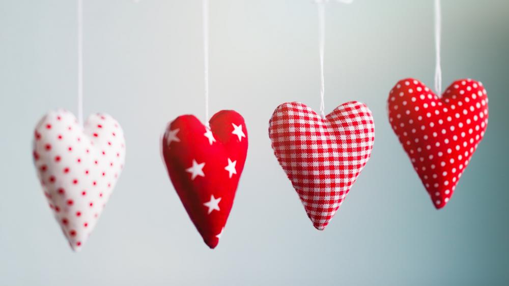 Hanging textil hearts wallpaper