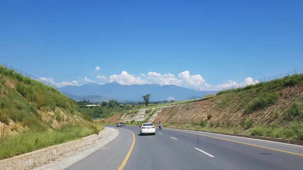 A bend on the Hazara Motorway Northern Pakistan wallpaper