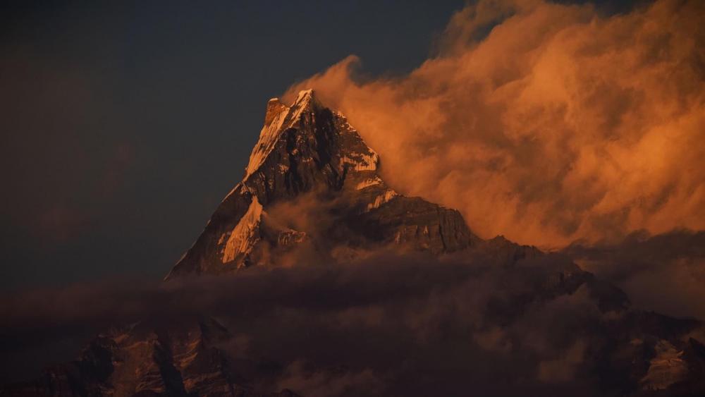 Machhapuchhare Mountain Peak Wallpaper - Backiee