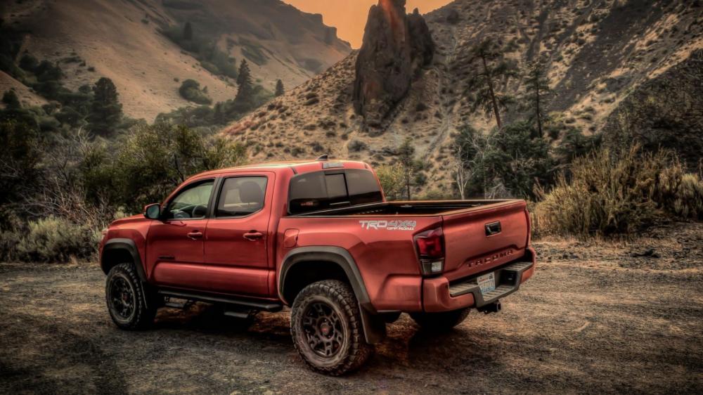  Toyota Tacoma TRD wallpaper
