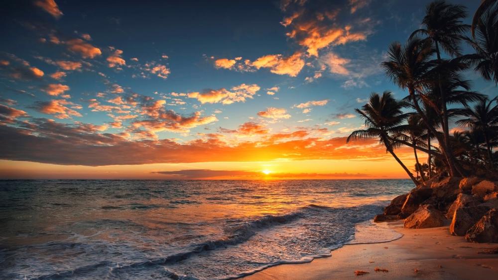 Sunrise over Maui beach wallpaper