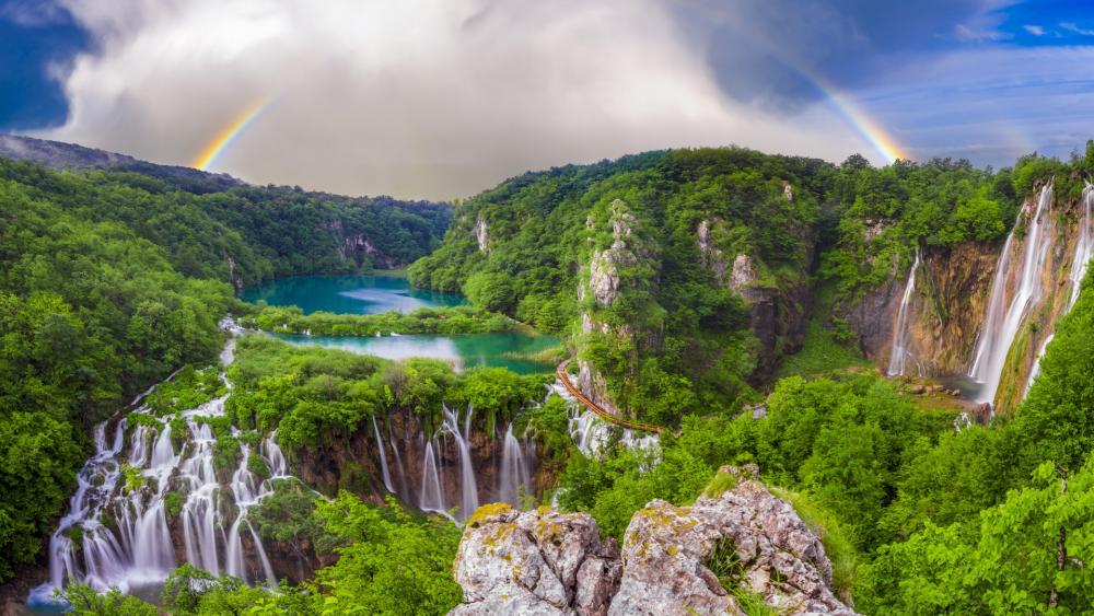 Rainbow over Plitvice Lakes National Park wallpaper