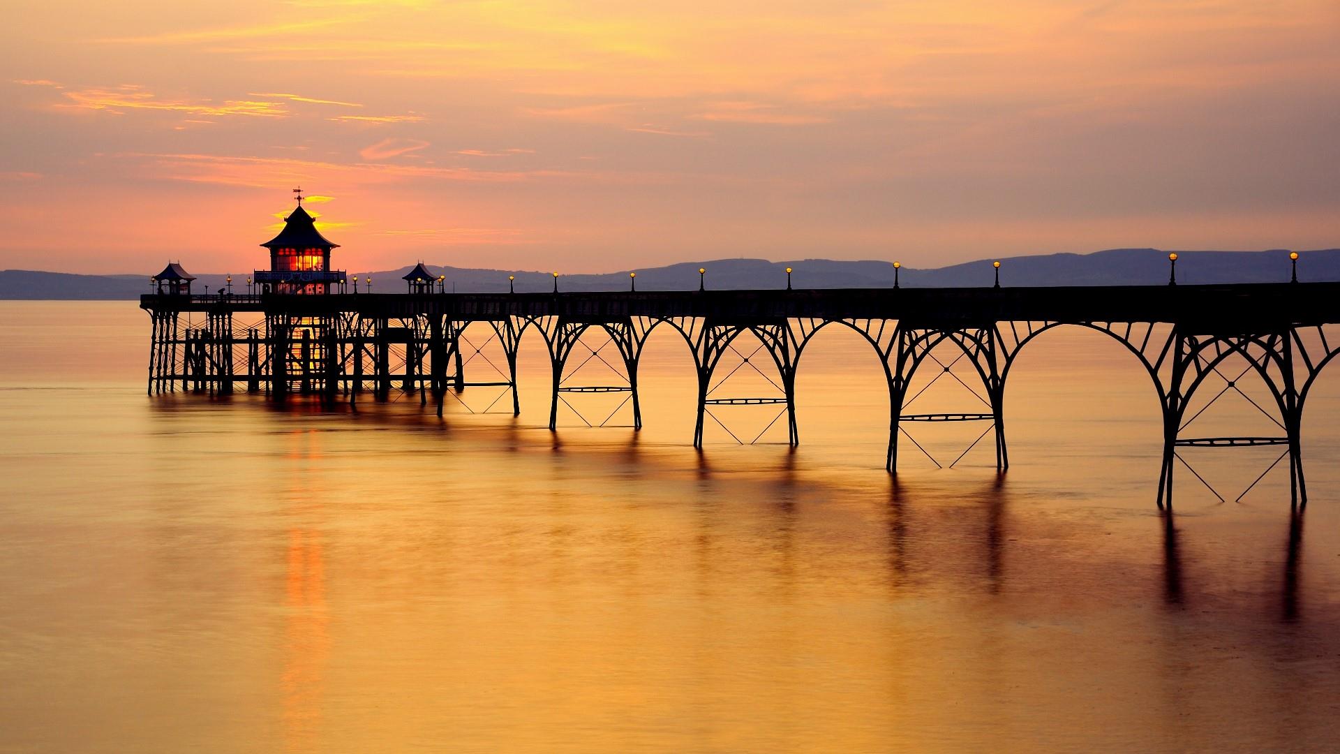 Clevedon Pier in the sunset, England - backiee