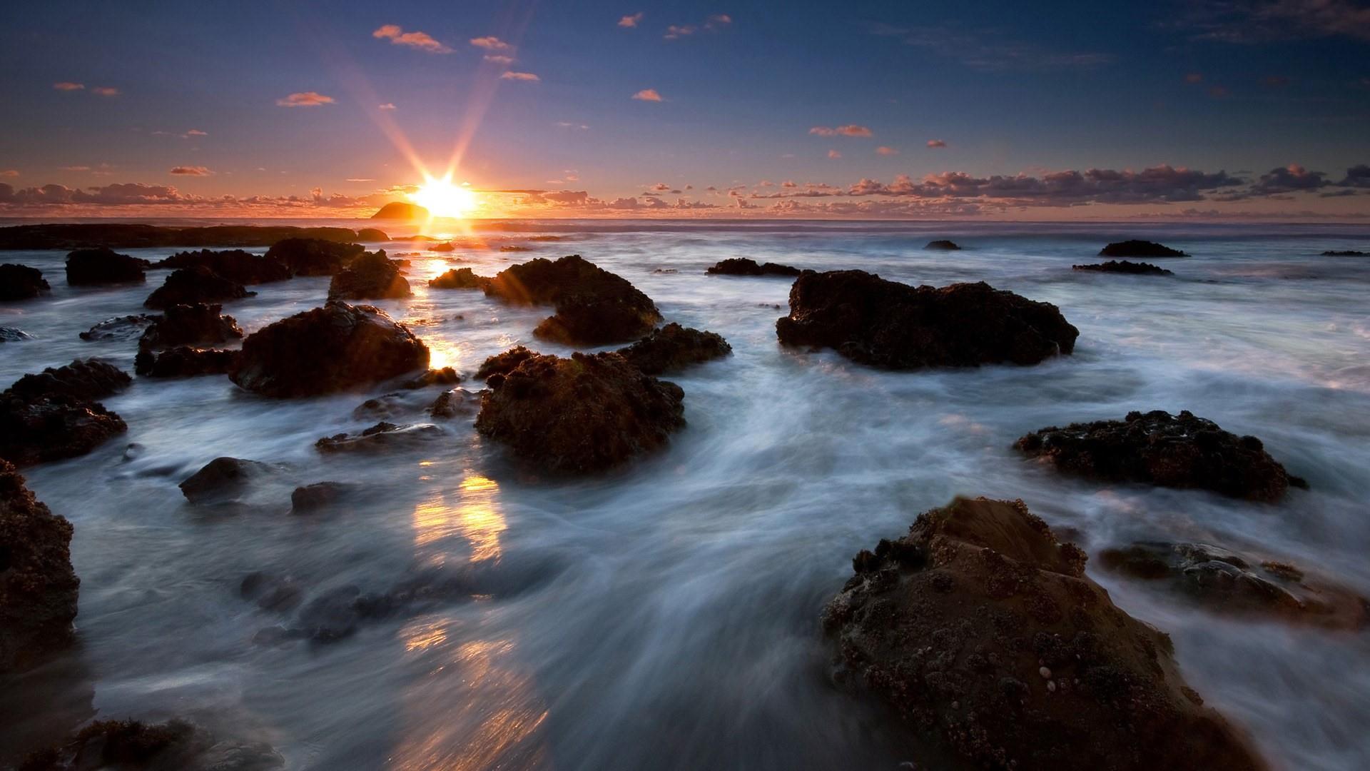Sunset over the Maori Bay, New Zealand HD wallpaper - backiee