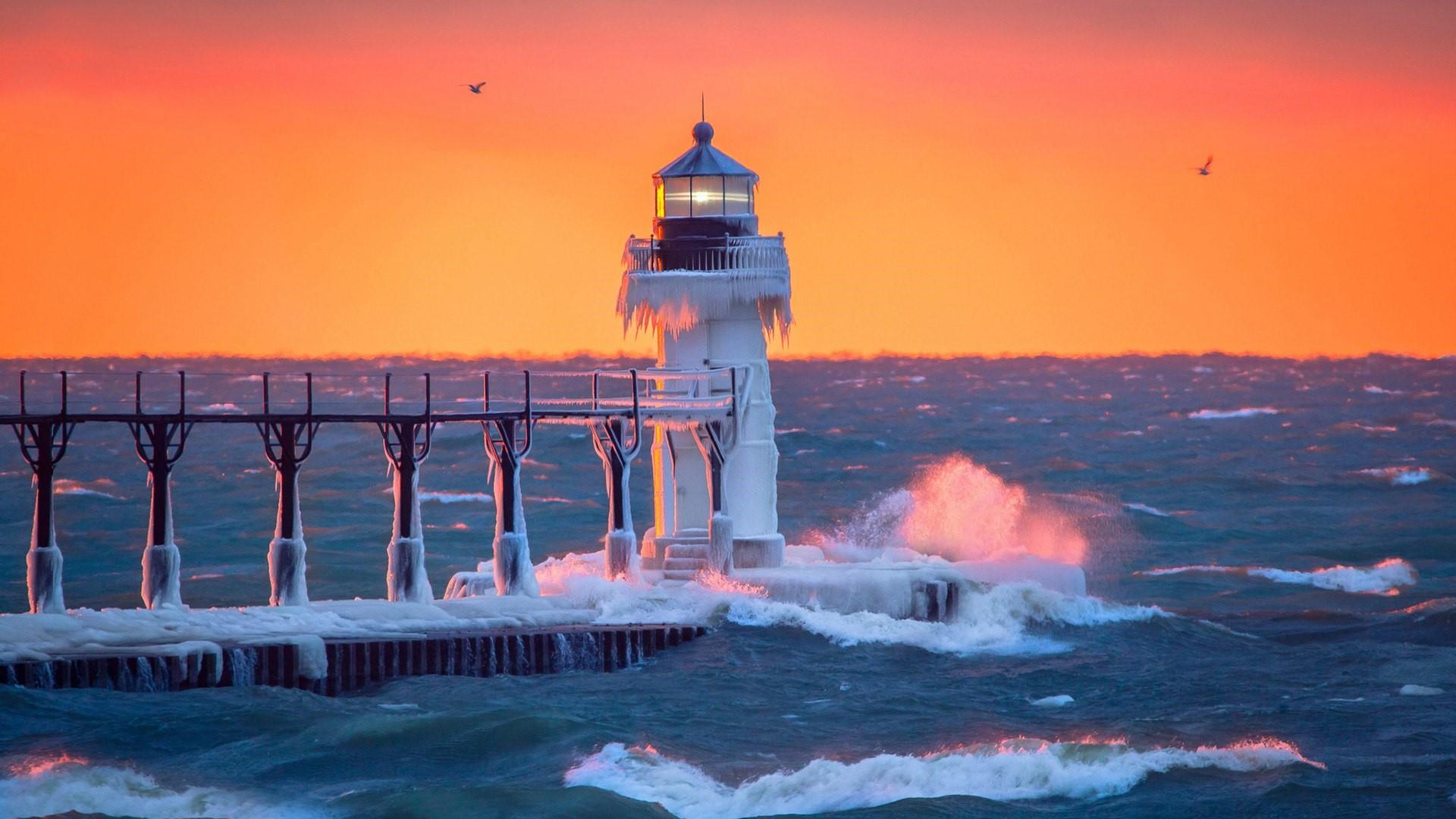 St Joseph North Pier Lighthouse in the sunset wallpaper - backiee