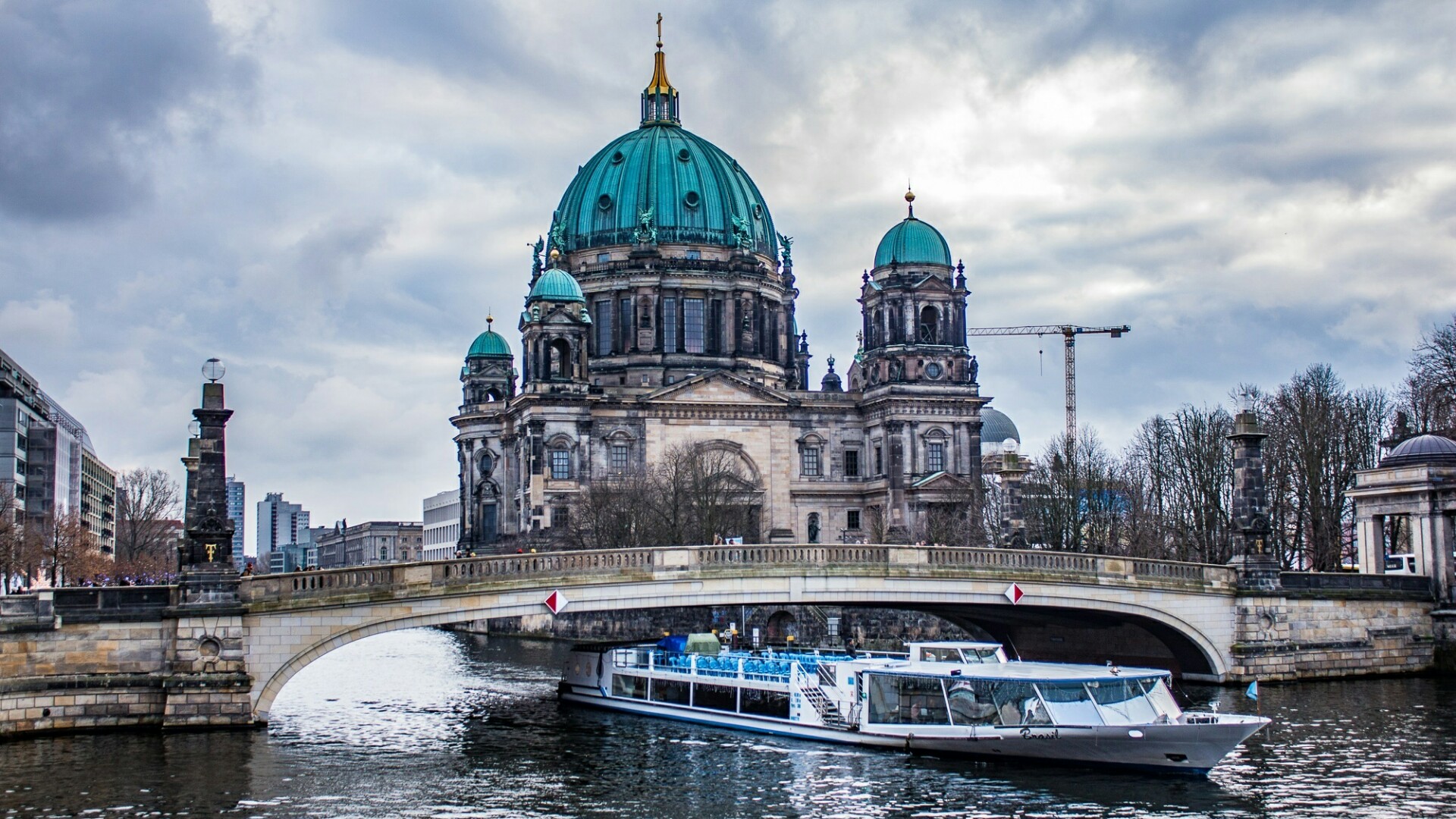 berlin-cathedral-backiee