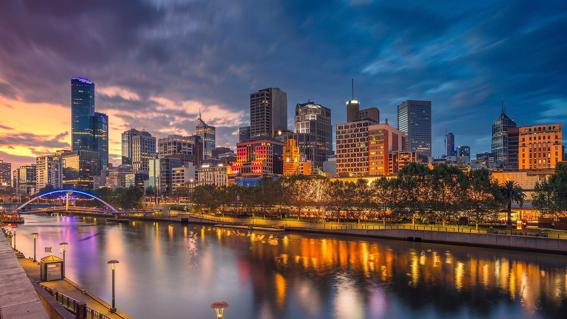 Melbourne At Dusk Backiee