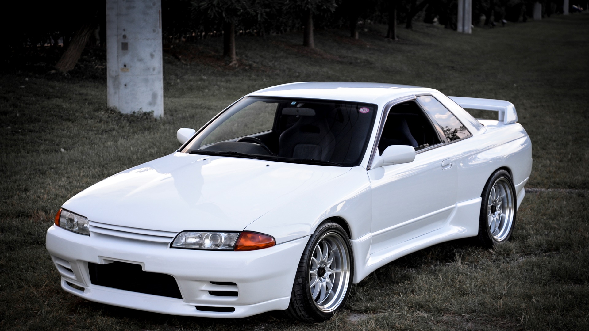 Source: backiee.com. #nissan #skyline #gtr #r32 #bnr32 this feature is brou...