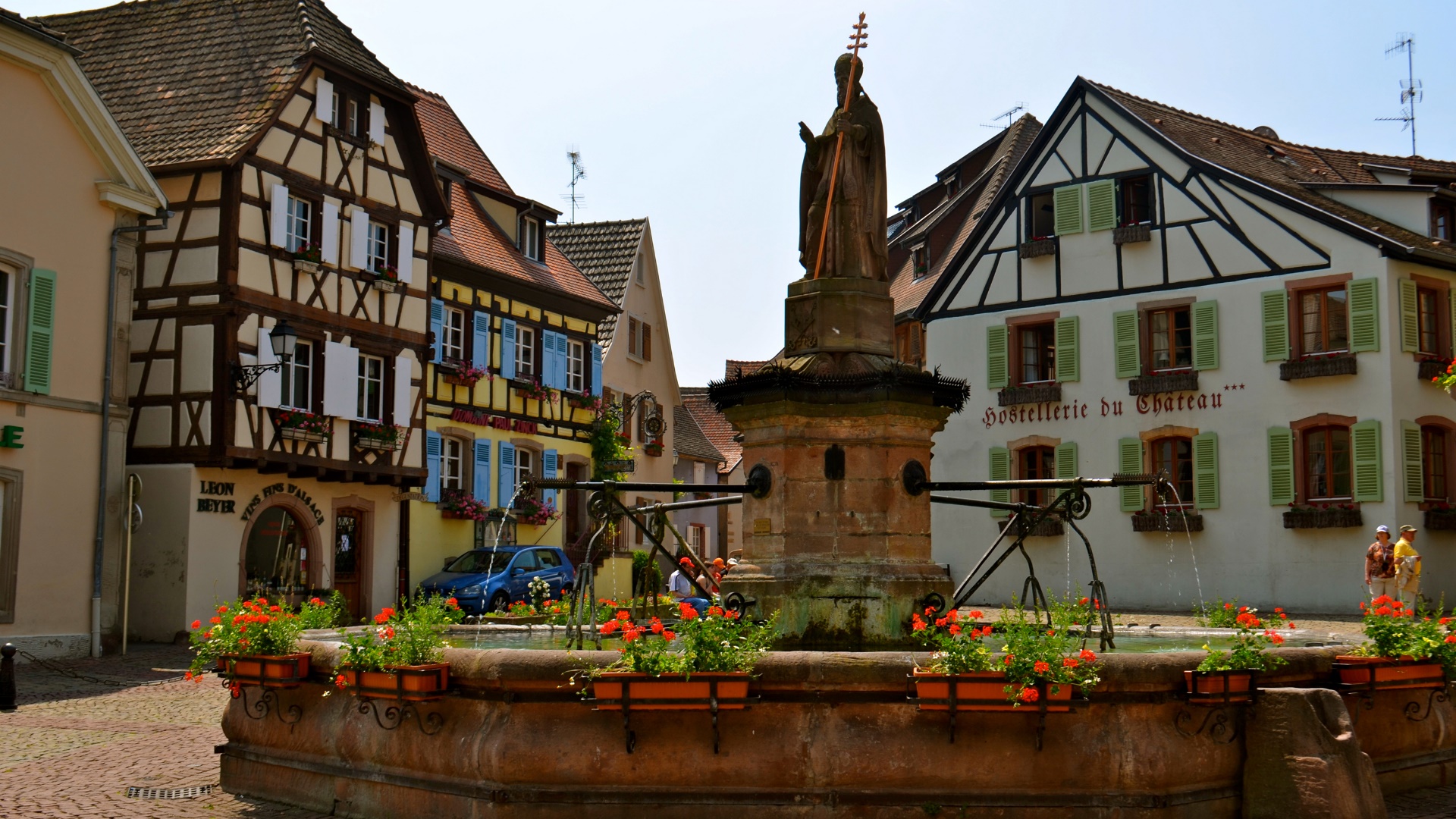 Saint-Leon Fountain, Saint-Leon Square wallpaper - backiee