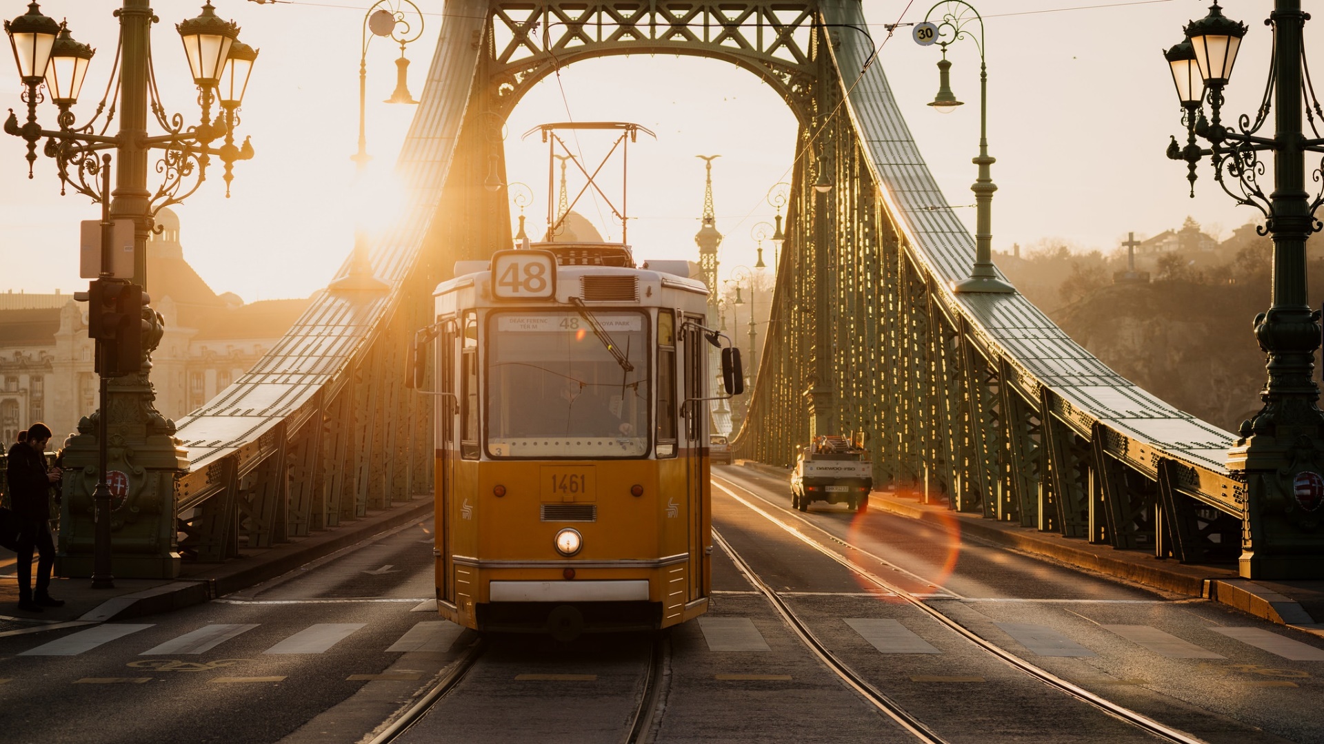 Tram on Liberty Bridge, Budapest wallpaper - backiee