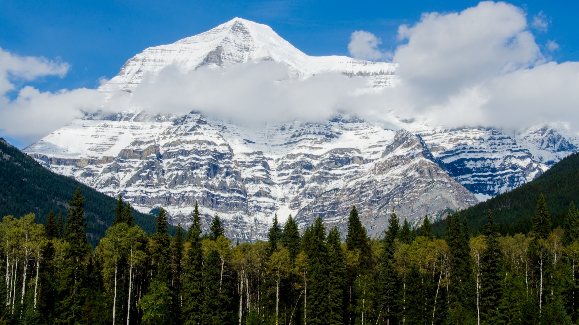 Mount Robson, Mount Robson Provincial Park wallpaper - backiee