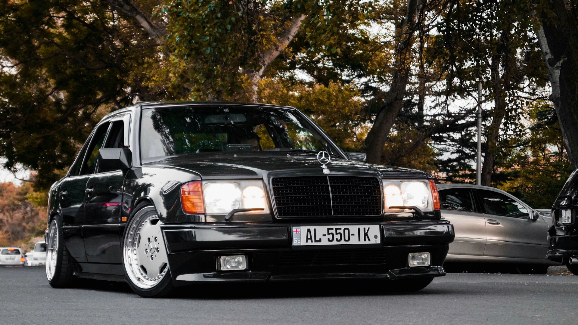 Mercedes benz w124 обои