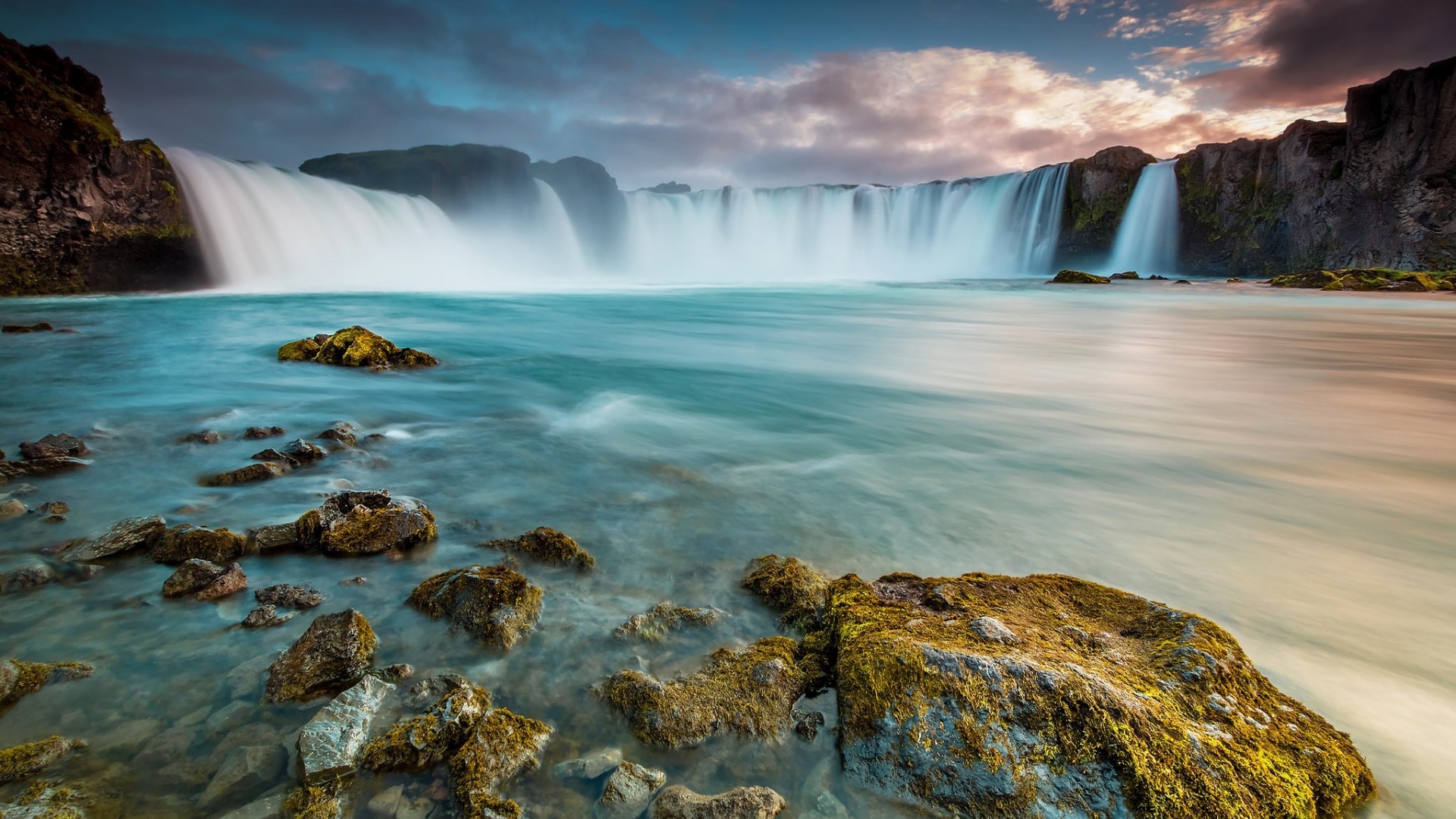 Godafoss (Iceland) wallpaper - backiee