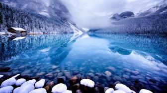 Lake Louise in wintertime wallpaper