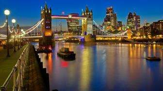 Tower Bridge over Thames wallpaper