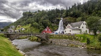 Steinsdalsfossen wallpaper