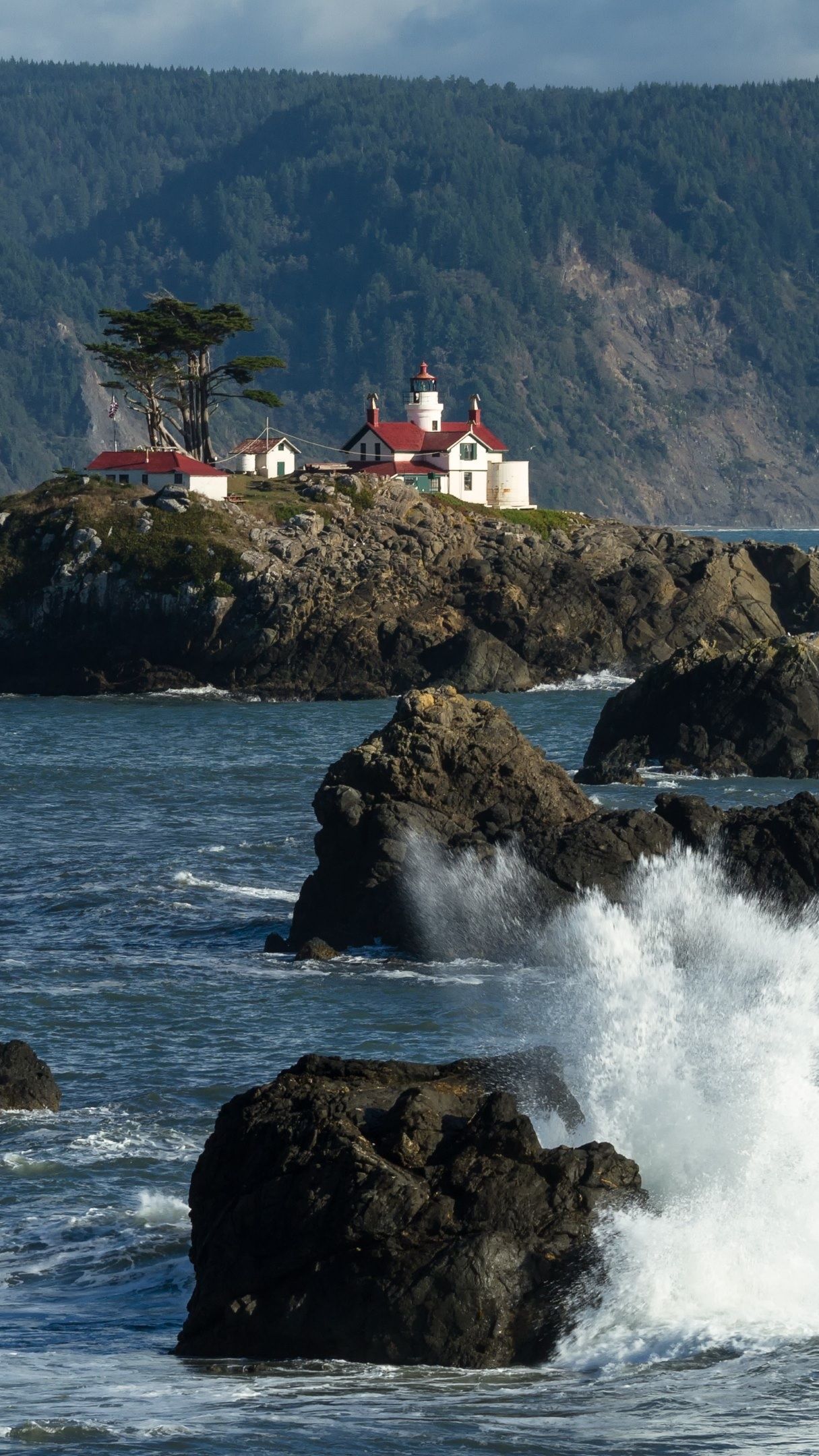 Crescent City, Battery Point Lighthouse 4K UltraHD wallpaper - backiee