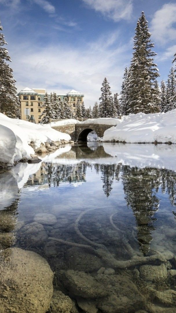 Fairmont Chateau Lake Louise in winter at Banff National Park - backiee