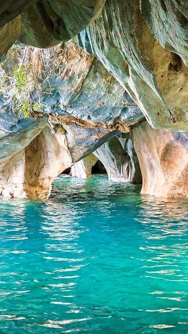 Marble caves (General Carrera Lake, Chile) wallpaper - backiee