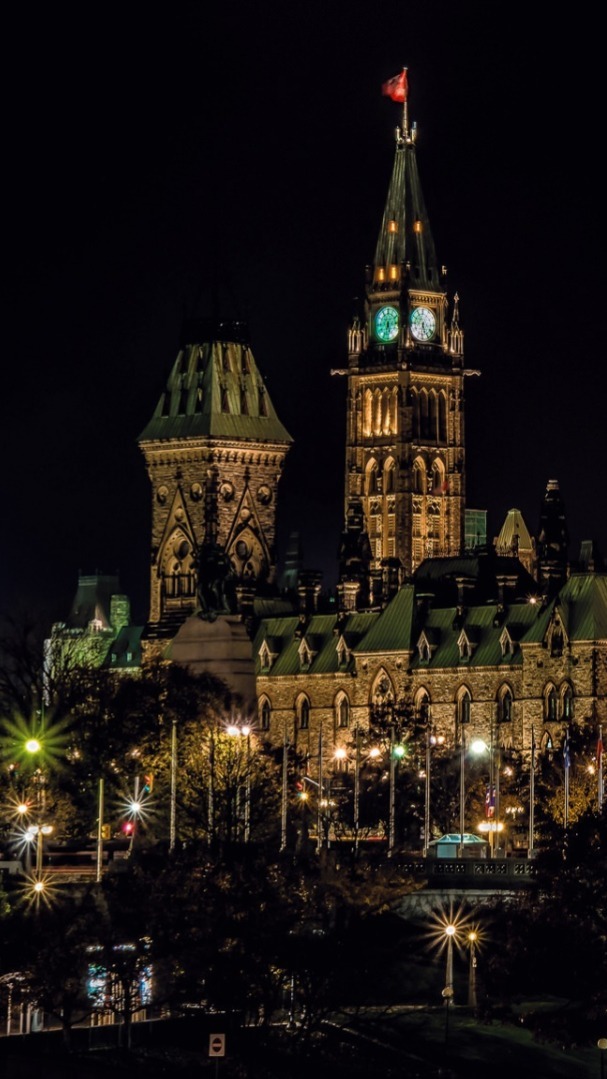 Parliament Hill, Ottawa - backiee