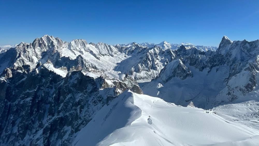 Aiguille du midi Chamonix wallpaper - backiee