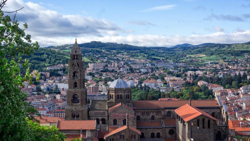 Le Puy Cathedral wallpaper
