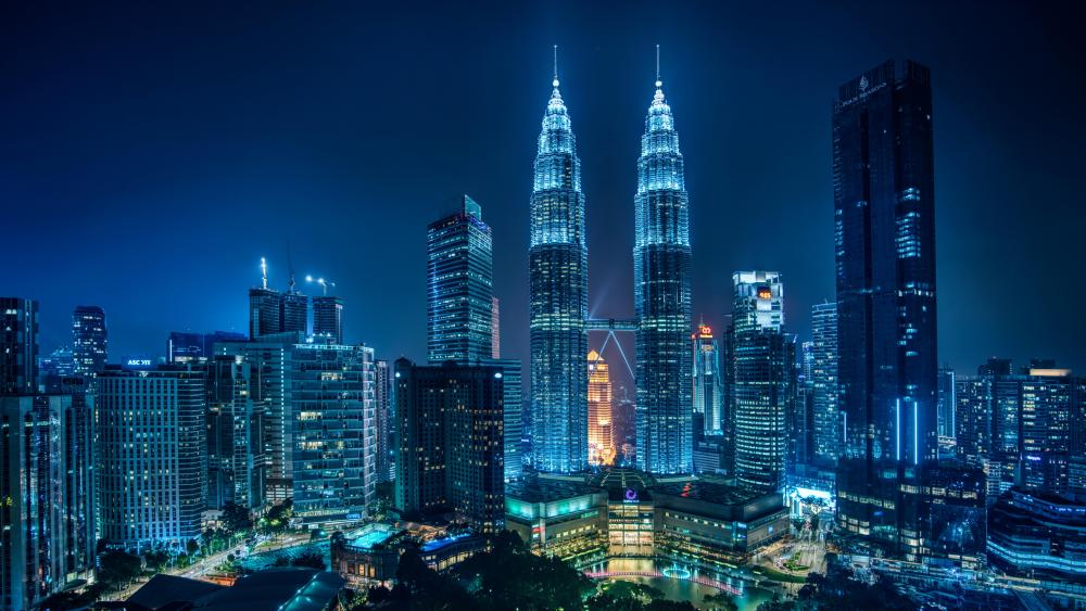 Petronas Twin Towers by night wallpaper