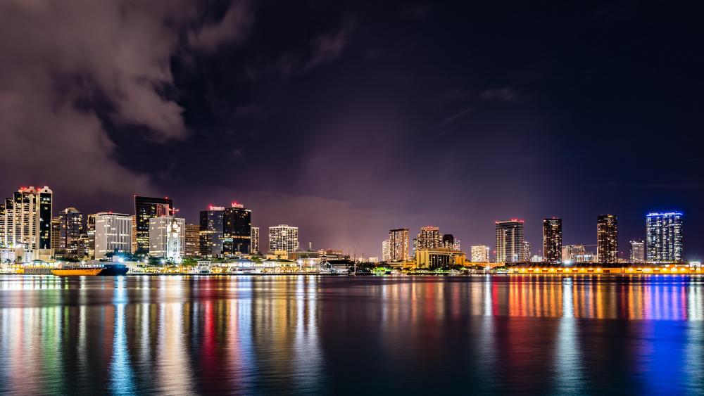 Nighttime in Honolulu, Hawaii - backiee