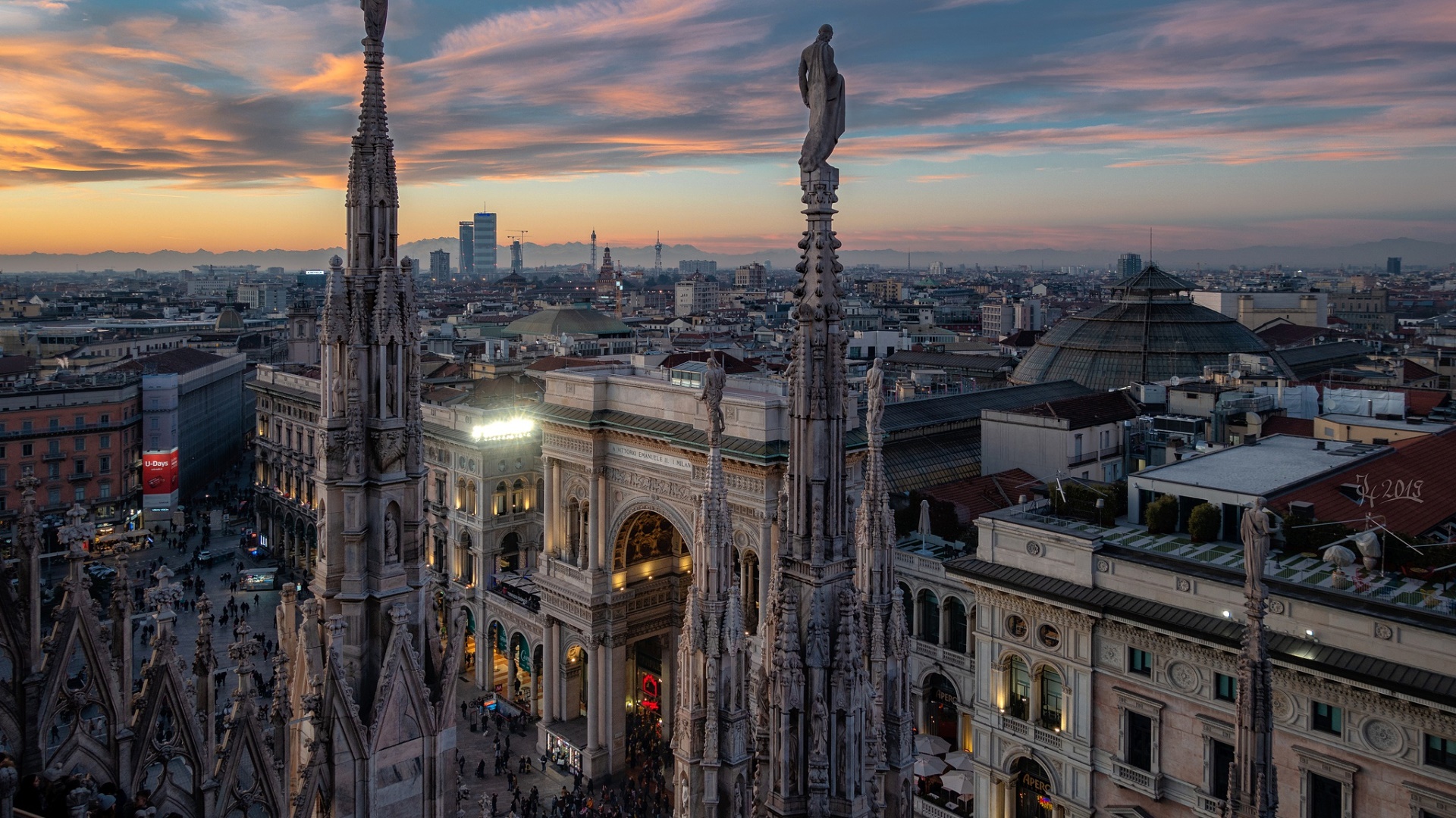 Duomo di Milano wallpaper - backiee