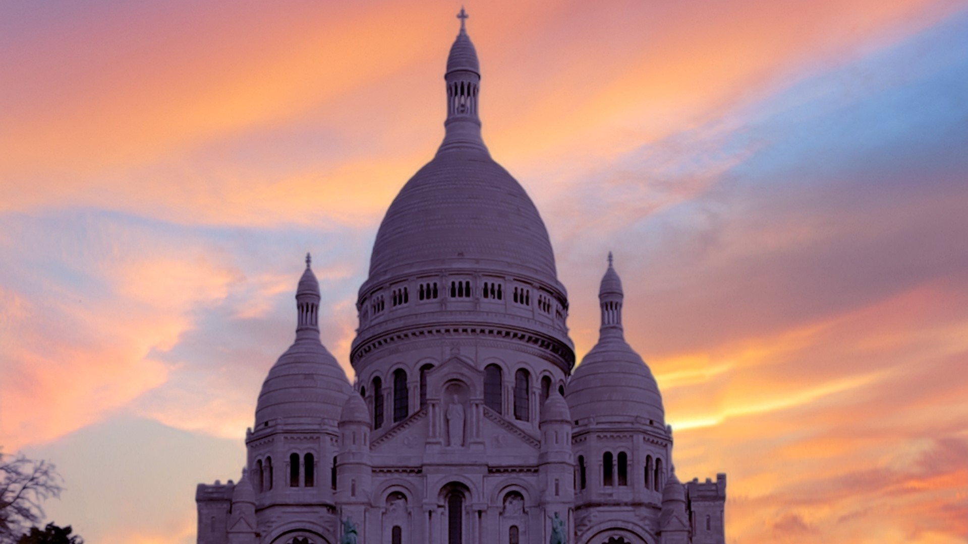 Sacré-Coeur - backiee