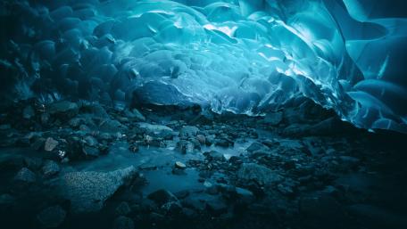 Ice cave in Mendenhall Glacier (Alaska) wallpaper